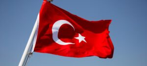 Navio de carga em rota internacional após acordo entre Brasil e Turquia para alternativa ao Estreito de Ormuz