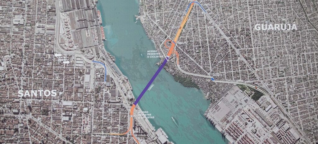 Operação de carga sendo movimentada no Porto de Santos com assessoria aduaneira especializada em importação e exportaç